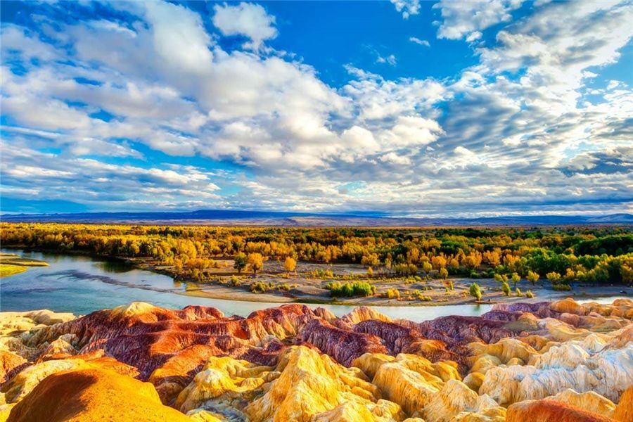 新疆，中华民族不可分割的西北瑰宝